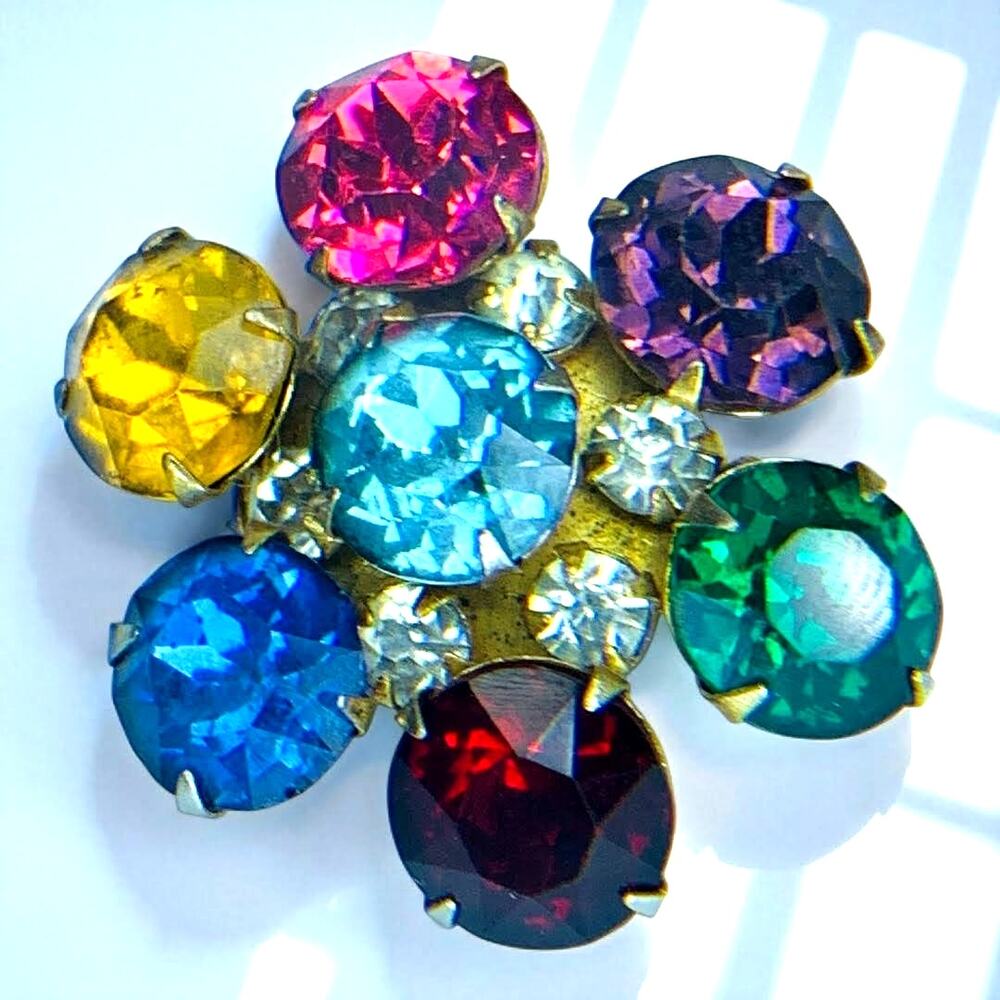 Vintage 1950s Rainbow Rhinestone Scatter Pin - Multicolor Rivoli Style Brooch